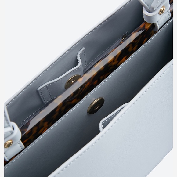 NWOT Charles & Keith TRAPEZOID TOP HANDLE TOTE BAG - LIGHT BLUE - Picture 3 of 16